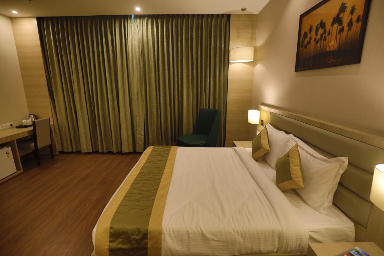 Hotel Goa Country Club Gurgaon Exterior foto
